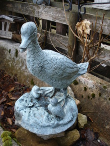 ente aus Bronze